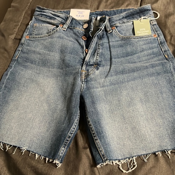 HIGH WAISTED BERMUDA SHORTS - Picture 1 of 7